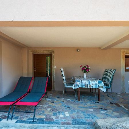 2 Bedroom Amazing Home In Rakotule Екстер'єр фото